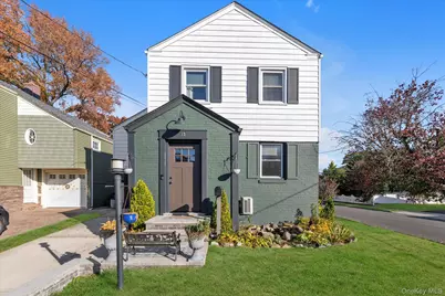 13 Gotham Street, Valley Stream, NY 11581 - Photo 1