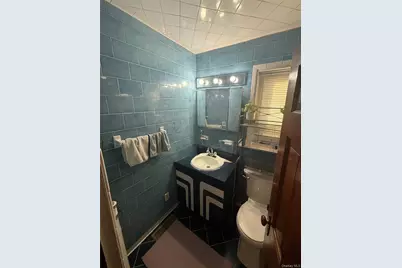 [Address not provided], West Babylon, NY 11704 - Photo 5