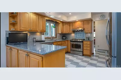 71 Jolliffe Avenue, Congers, NY 10920 - Photo 7