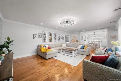 160 Grand Central Avenue, Amityville, NY 11701 - Photo 7