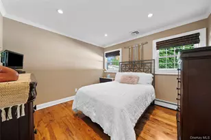 160 Grand Central Ave, Amityville, NY 11701 - Photo 23