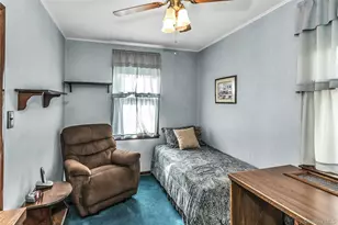 61-22 56th Dr, Maspeth, NY 11378 - Photo 25