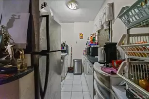 150-02 78th Rd, Flushing, NY 11367 - Photo 21