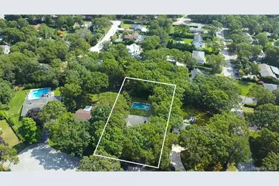 4 Pine Tree Court, East Quogue, NY 11942 - Photo 1