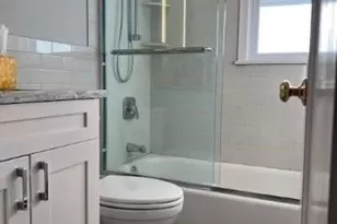 42 Dakota St, Hicksville, NY 11801 - Photo 3