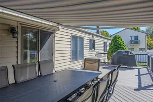 4 Lisa Ct, Medford, NY 11763 - Photo 11