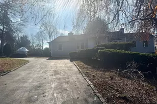 23 Gay Dr, Great Neck, NY 11024 - Photo 3