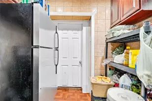 1052 Evergreen Ave, Bronx, NY 10472 - Photo 15