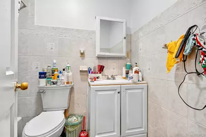 1052 Evergreen Avenue, Bronx, NY 10472 - Photo 23