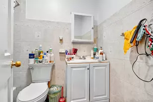 1052 Evergreen Ave, Bronx, NY 10472 - Photo 23
