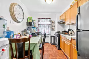 1052 Evergreen Ave, Bronx, NY 10472 - Photo 29