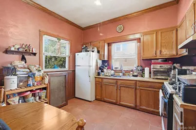 124 W Lincoln Avenue, Mount Vernon, NY 10550 - Photo 17