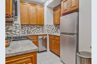 84-01 Main Street #506, Briarwood, NY 11435 - Photo 5