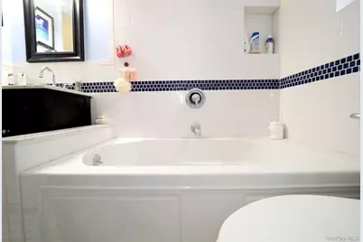 118-11 84 Avenue 118-11 84 Avenue #109, Kew Gardens, NY 11415 - Photo 17