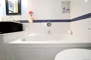 118-11 84 Ave 118-11 84 Ave, Kew Gardens, NY 11415 - Photo 17