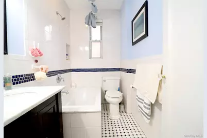 118-11 84 Avenue 118-11 84 Avenue #109, Kew Gardens, NY 11415 - Photo 15