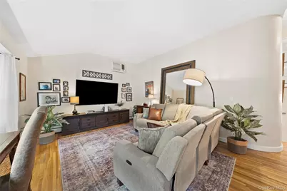 442 Hoffman Lane, Hauppauge, NY 11788 - Photo 19