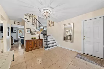 442 Hoffman Lane, Hauppauge, NY 11788 - Photo 5