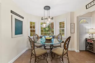 442 Hoffman Ln, Hauppauge, NY 11788 - Photo 11