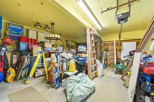 442 Hoffman Ln, Hauppauge, NY 11788 - Photo 35