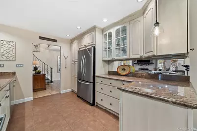 442 Hoffman Lane, Hauppauge, NY 11788 - Photo 9