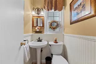 442 Hoffman Ln, Hauppauge, NY 11788 - Photo 17