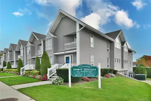 142 I U Willets Rd, Albertson, NY 11507 - Photo 3