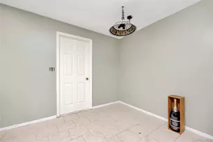 15 N Butehorn St, Bethpage, NY 11714 - Photo 15