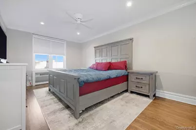 55 Lenox Road #2V, Rockville Centre, NY 11570 - Photo 11