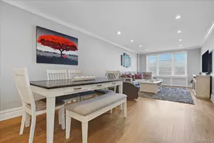 55 Lenox Rd, Rockville Centre, NY 11570 - Photo 5