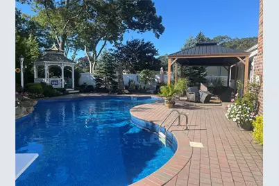 74 Loop Drive, Sayville, NY 11782 - Photo 35