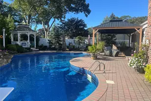 74 Loop Dr, Sayville, NY 11782 - Photo 35