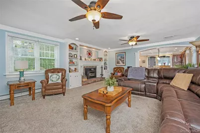 74 Loop Drive, Sayville, NY 11782 - Photo 23