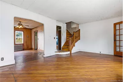 61-24 65th Street, Middle Village, NY 11379 - Photo 3