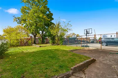 61-24 65th Street, Middle Village, NY 11379 - Photo 19