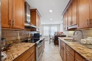 131-18 226th St, Springfield Gardens, NY 11413 - Photo 17