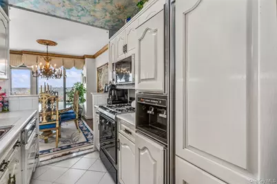 166-25 Powells Cove Boulevard #19G, Whitestone, NY 11357 - Photo 11