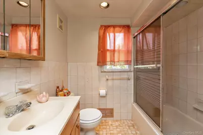 147 Ruxton Street, Uniondale, NY 11553 - Photo 11