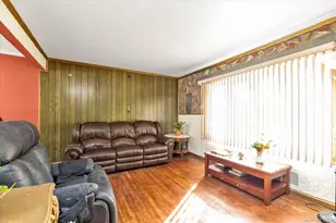 147 Ruxton St, Uniondale, NY 11553 - Photo 3