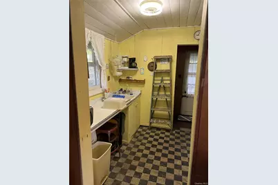 19 Carlisle Drive, Northport, NY 11768 - Photo 5