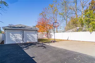 168 Oldfield Ave, Amityville, NY 11701 - Photo 21