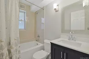 71 Holland Ave, White Plains, NY 10603 - Photo 25