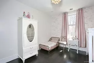 247 Cherry Ln, Suffern, NY 10901 - Photo 17