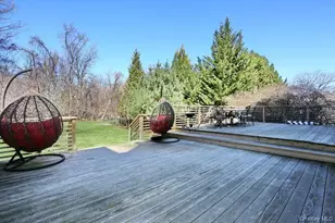 247 Cherry Ln, Suffern, NY 10901 - Photo 25