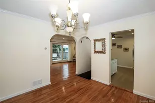 6 Gerhard Rd, Plainview, NY 11803 - Photo 9