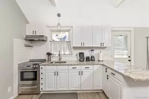 572 A Montauk Hwy, Westhampton Beach, NY 11978 - Photo 5