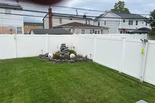 2082 Renfrew Ave, Elmont, NY 11003 - Photo 5