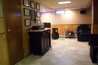 2082 Renfrew Avenue, Elmont, NY 11003 - Photo 35