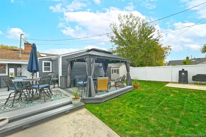 84 Bruce Avenue, Hicksville, NY 11801 - Photo 21