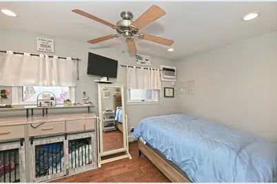 84 Bruce Avenue, Hicksville, NY 11801 - Photo 19